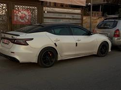 نيسان ماكسيما